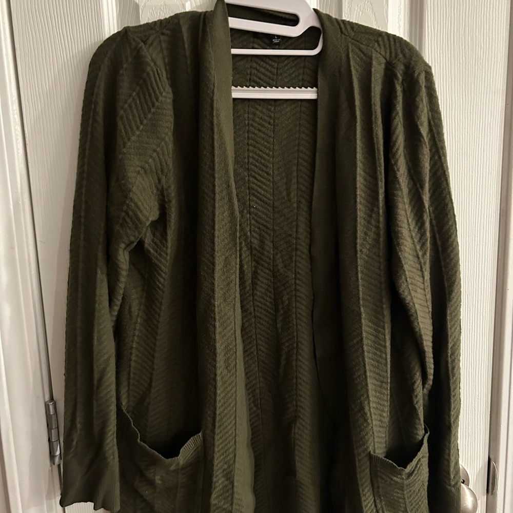 Olive cardigan L